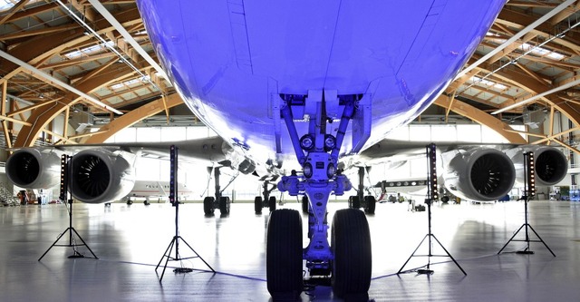 Fr die einen ist der Euroairport ein ...raum-Hangar der Basler Jet Aviation.   | Foto: Annette Mahro