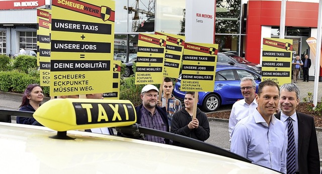 Taxifahrer haben gegen die Plne des B...ohauses Santo, hrten die Kritik an.    | Foto: Rita Eggstein