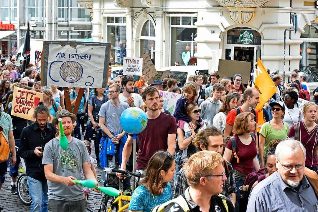 Bei Fridays for Future sind nicht nur ... Bundestagsabgeordneter fr die Linke.  | Foto: Michael Bamberger