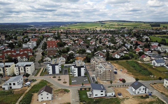 Das Baugebiet auf Hohen in Hfingen be...tuell gibt es dort noch 20 Baupltze.   | Foto:  Rolf Wetzel