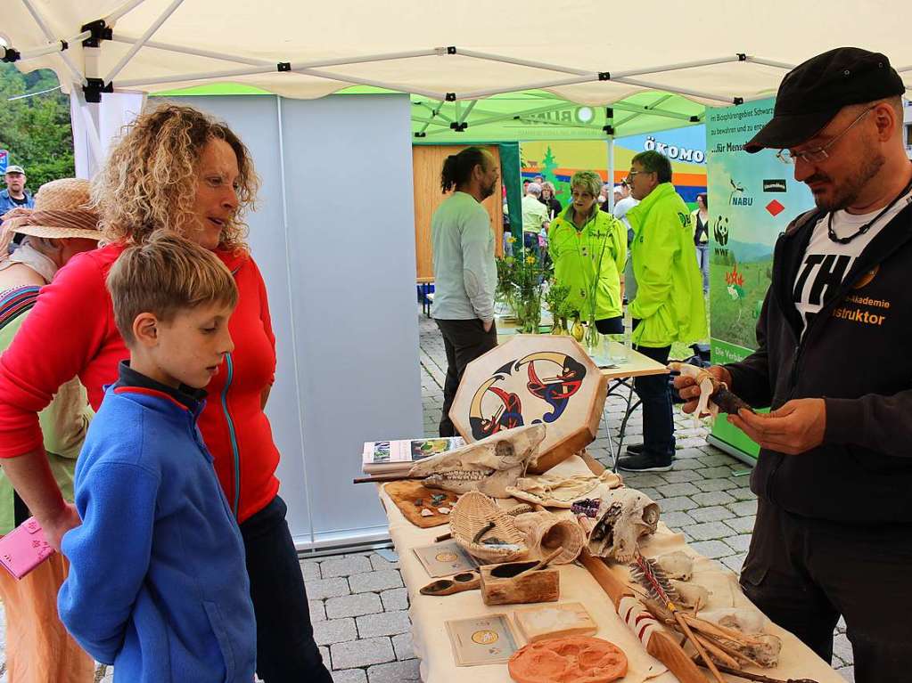 Fr die Besucher gab es bei schnstem Ausflugswetter Leckeres zu essen, Neues zu entdecken und ein informatives Bhnenprogramm zu sehen und zu hren.