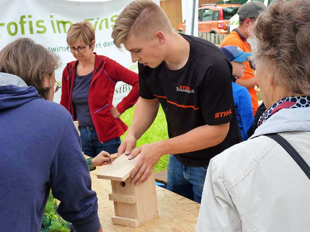 Fr die Besucher gab es bei schnstem Ausflugswetter Leckeres zu essen, Neues zu entdecken und ein informatives Bhnenprogramm zu sehen und zu hren.