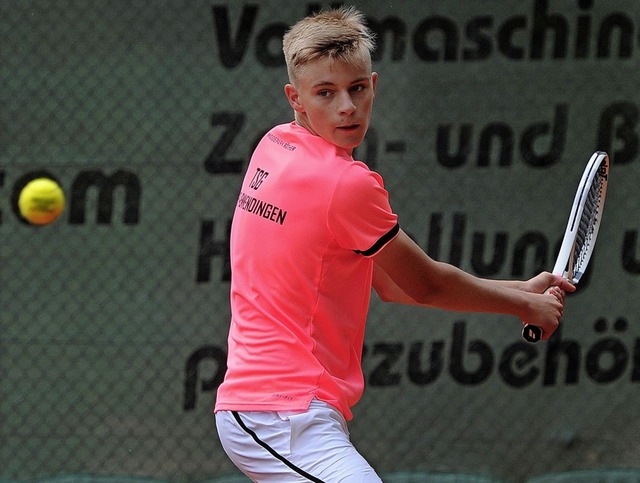 Leon Huck (TSG Lahr/Emmendingen) feier...inen relativ sicheren Zwei-Satz-Sieg.   | Foto: Pressebro Schaller