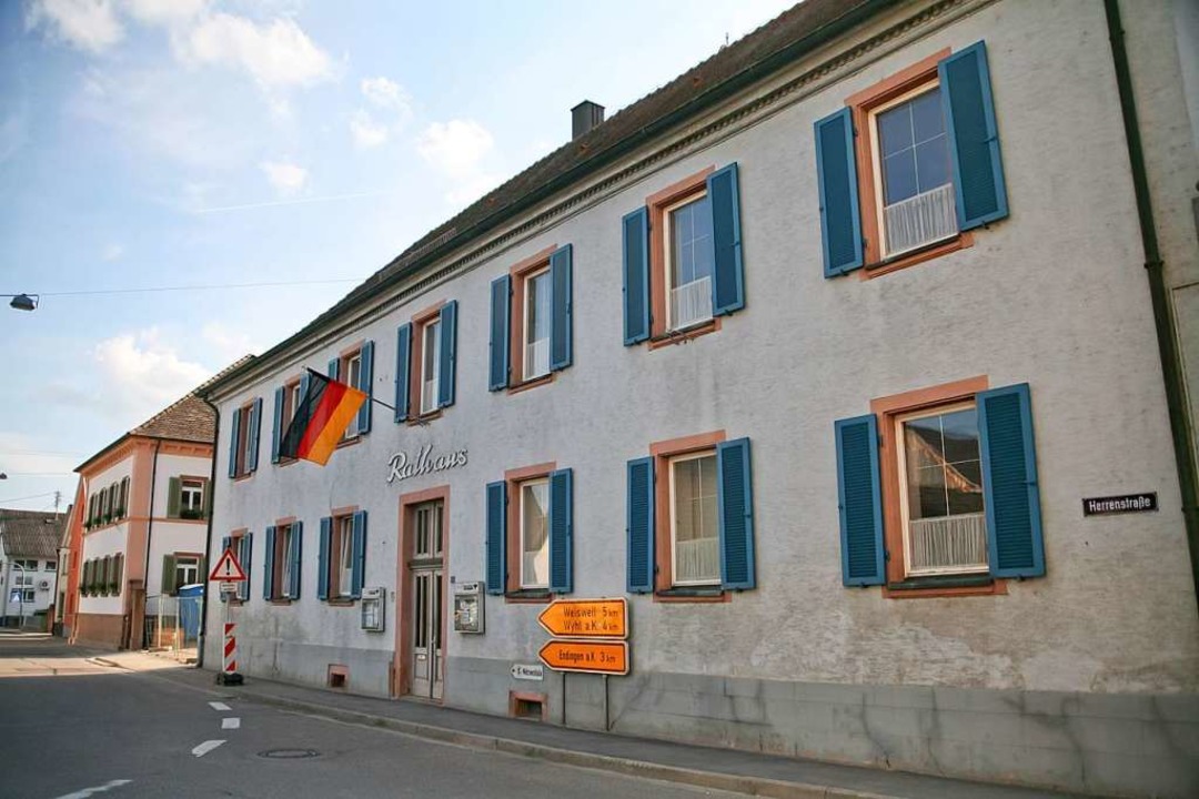 Das Rathaus in Forchheim: Am Sonntag e...hren die Kommunalpolitik im Ort prägt.  | Foto: Martin Wendel