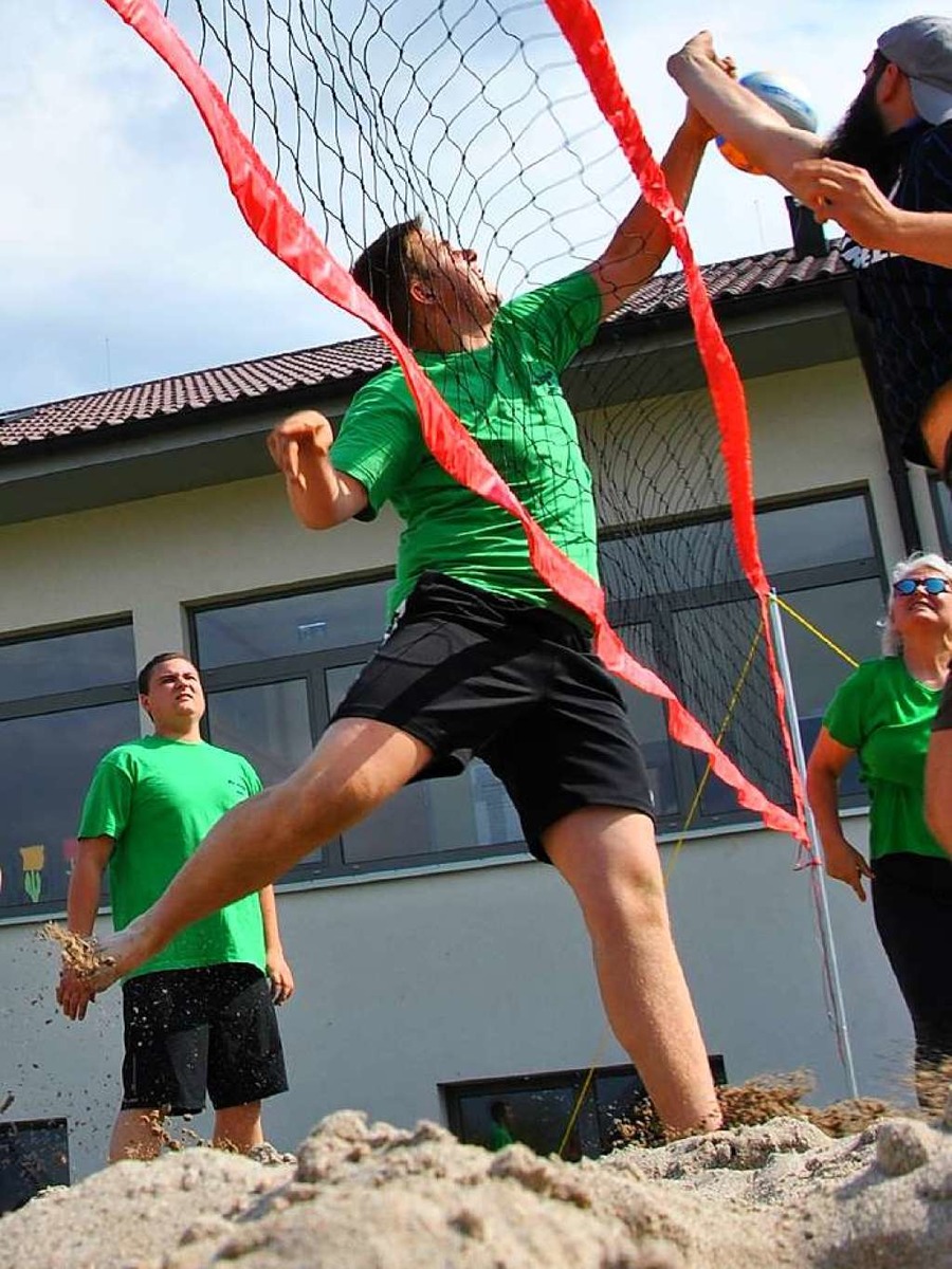 Voller Krpereinsatz, gute Taktik und viel Spa am Spiel lieen das erste Beachvolleyballturnier in Horben zu einem richtigen Erfolg werden