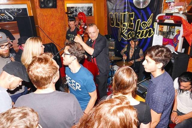 Das Barhopper-Festival in Lrrach lockt mit 15 Bands und DJs in neun Kneipen