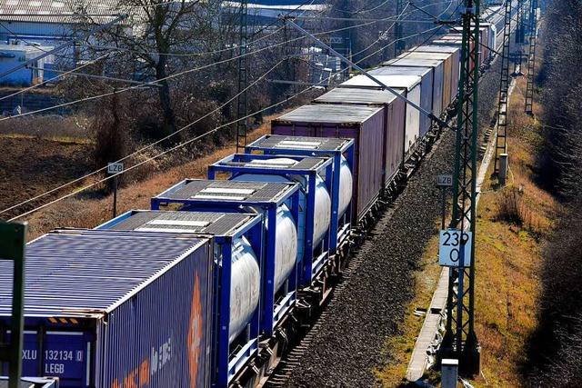 Gterzug auf der Rheintalbahn  | Foto: Siegfried Gollrad