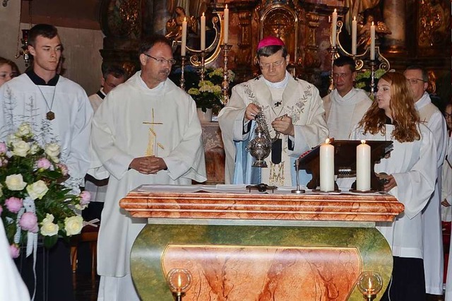 Die Eucharistiefeier leitete Erzbischof Stephan Burger.  | Foto: Roland Vitt