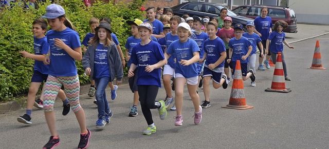 In diesem Jahr wurden erstmals keine Einwegbecher beim Spendenlauf verwendet.   | Foto: Jrg Schimanski