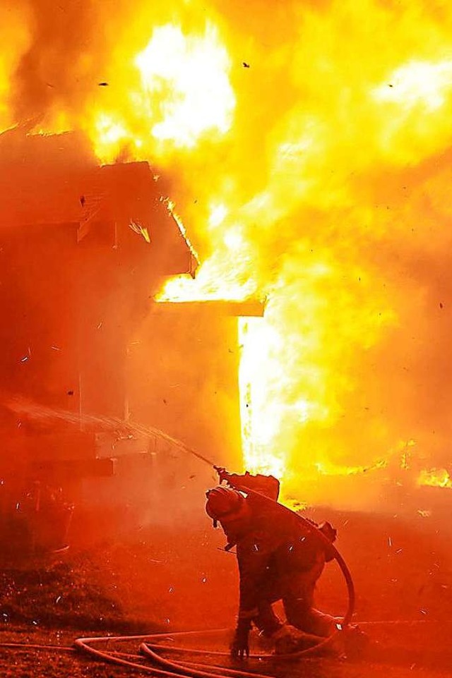 Der Angeklagte soll eine Scheune in Friesenheim angezndet haben (Symbolfoto).  | Foto: Kent Porter