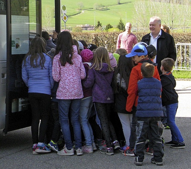 Drngeln bringt beim Einsteigen nichts...chler nach dem Besuch der Busschule.   | Foto: Ulrike Spiegelhalter