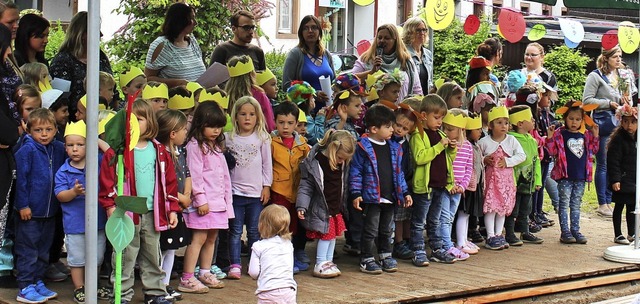 Die Atzenbacher Kinder bei ihren Auff...as Thema &#8222;Gefhle&#8220; drehten  | Foto: Martin Klabund