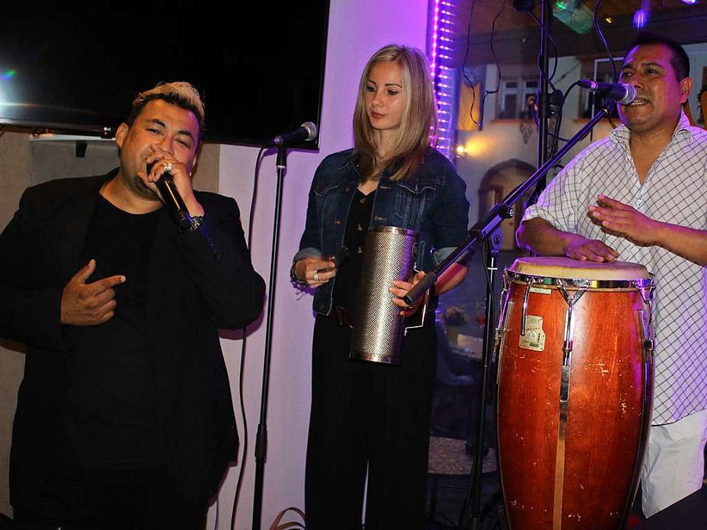 Im Cafe „Enjoy“ sorgten Salsa-, Bachata- und Latin-Pop-Klnge von der „Ruby Cifuente Band“ fr besonderen Stimmung und Urlaubsfeeling