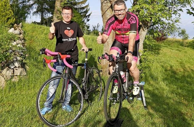 Heinz Blaskoda (links) und Dieter Roth...;Race across Germany&#8220; gerstet.   | Foto: suedkurier