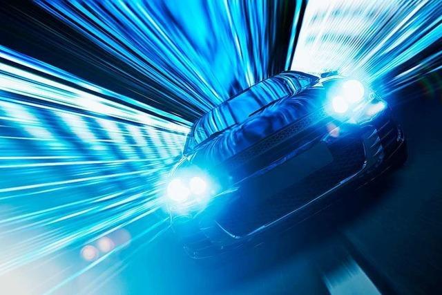 Polizei stoppt illegales Autorennen auf der A5 zwischen Freiburg und Weil am Rhein