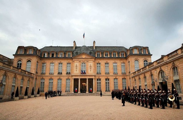 AKK und Macron trafen sich am Montagabend im lyse-Palast. (Symbolbild)  | Foto: Christophe Ena