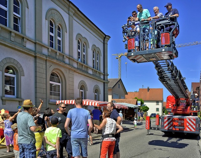 Auf viel Interesse stie der  Feuerwehrsonntag in  Egringen.   | Foto: JOACHIM G. PINKAWA              