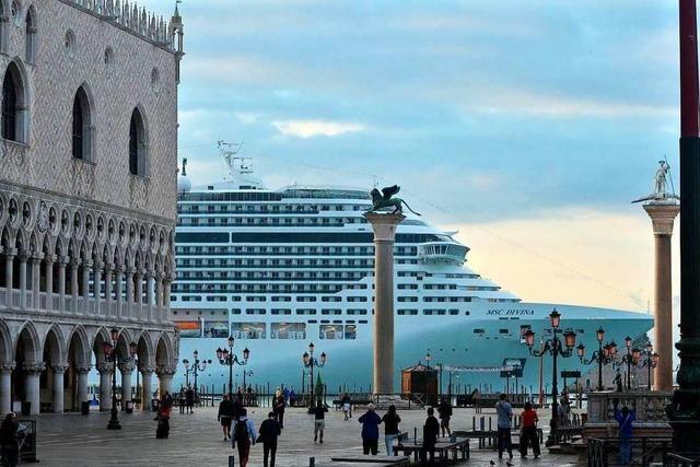 Heftige Debatte um Kreuzfahrtschiffe in Venedig