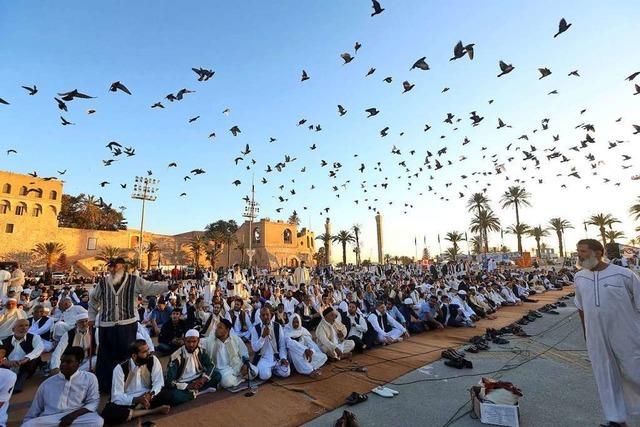 Fotos: Millionen Muslime feiern Ende des Fastenmonats Ramadan