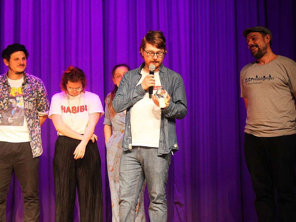 Zum zweiten mal fand im Kursaal in Bad Sckingen ein Poetry Slam statt. Zum Finale kamen alle Autoren gemeinsam auf die Bhne. Der Sieger des Abends: Johannes Floehr.