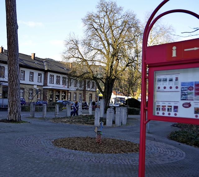 Die Neugestaltung des Bahnhofsareals s...it den Brgern diskutiert werden soll.  | Foto: Axel Kremp