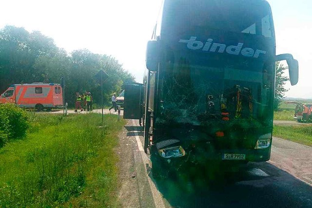 Der Unfall ereignete sich auf der A 71 bei Arnstadt in Thringen.  | Foto: WichmannTV (dpa)