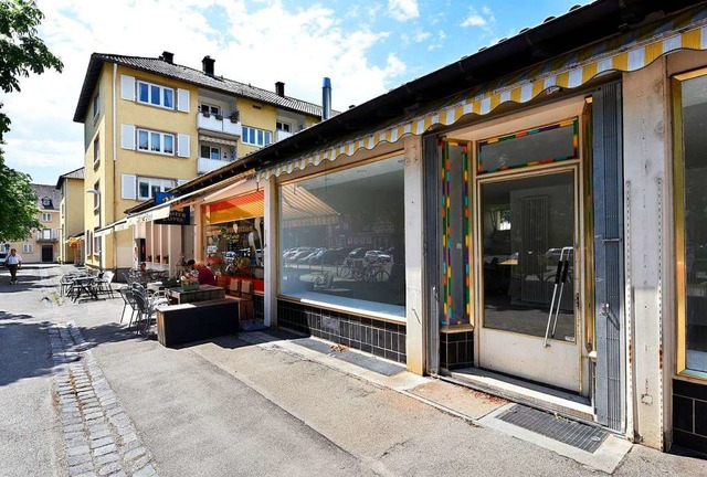 Der ehemalige Lebensmittelladen am Ger...ko-Wscherei mit nderungsschneiderei.  | Foto: Thomas Kunz