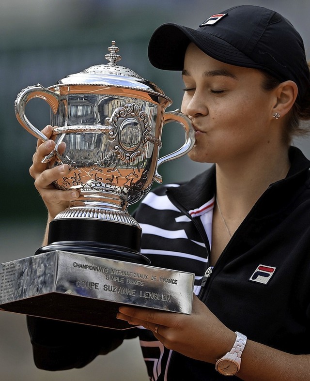 Krnt eine bisher sehr konstante Saiso...ieg in Roland Garros: Ashleigh Barty.   | Foto: CHRISTOPHE ARCHAMBAULT (AFP)