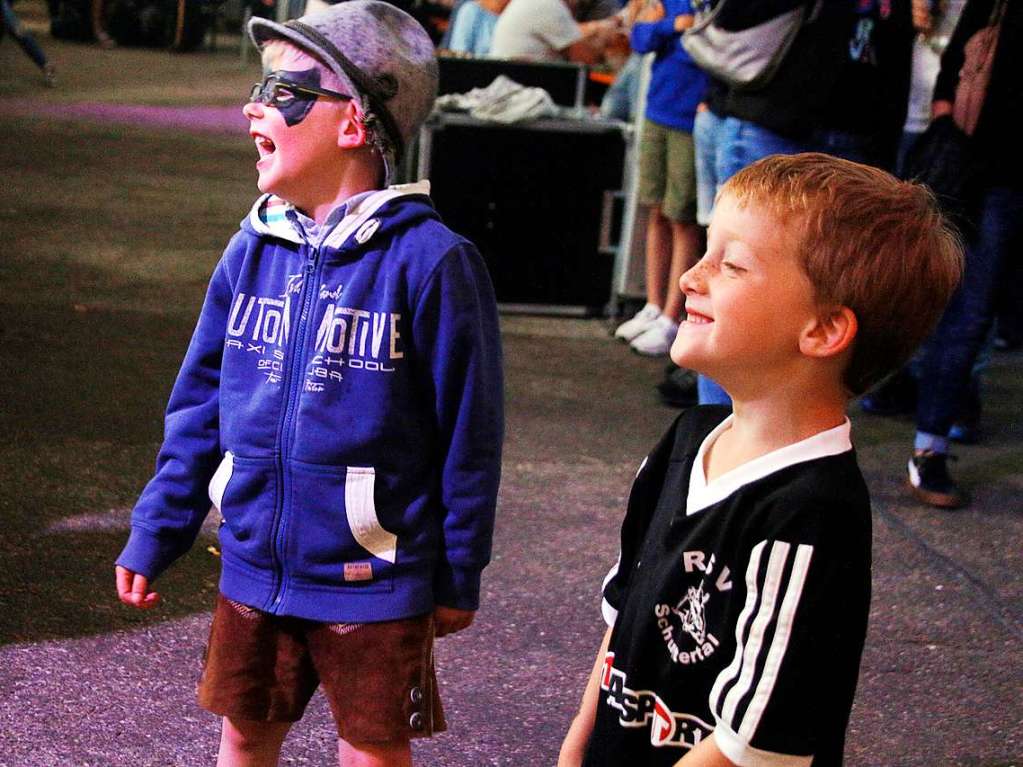 Selbst Kinder hatten gut lachen bei der Gruppe Alpenblech.