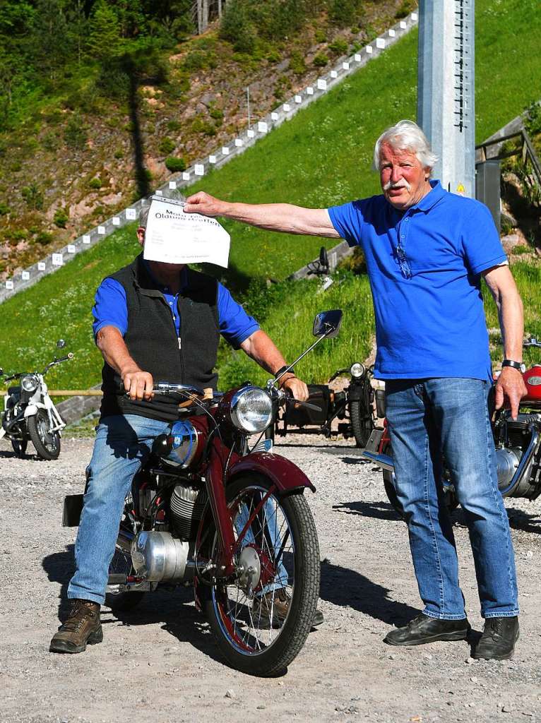 Die Oldtimerfreunde Hochschwarzwald haben am Pfingstwochenende zum Jubilumstreffen an die Hochfirstschanze geladen. <?ZP?>
