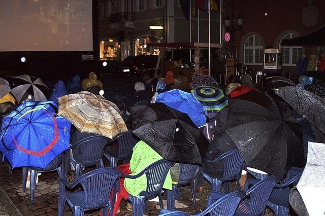 Open-Air-Kino fllt teilweise ins Wasser