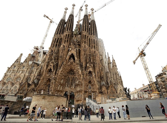 2026 soll die Sagrada Familia fertig gebaut sein.   | Foto: PAU BARRENA (AFP)