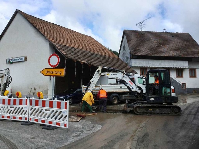 Wieslets Ortsdurchfahrt  Richtung  Teg...9  Glasfaserkabel durch die Engstelle.  | Foto: Robert Bergmann