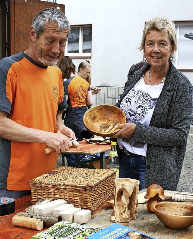 Werbung frs Spieldorf 2019:  Erzeugni...lten Hllsteiner Feuerwehrgertehaus.   | Foto: Ralph lacher