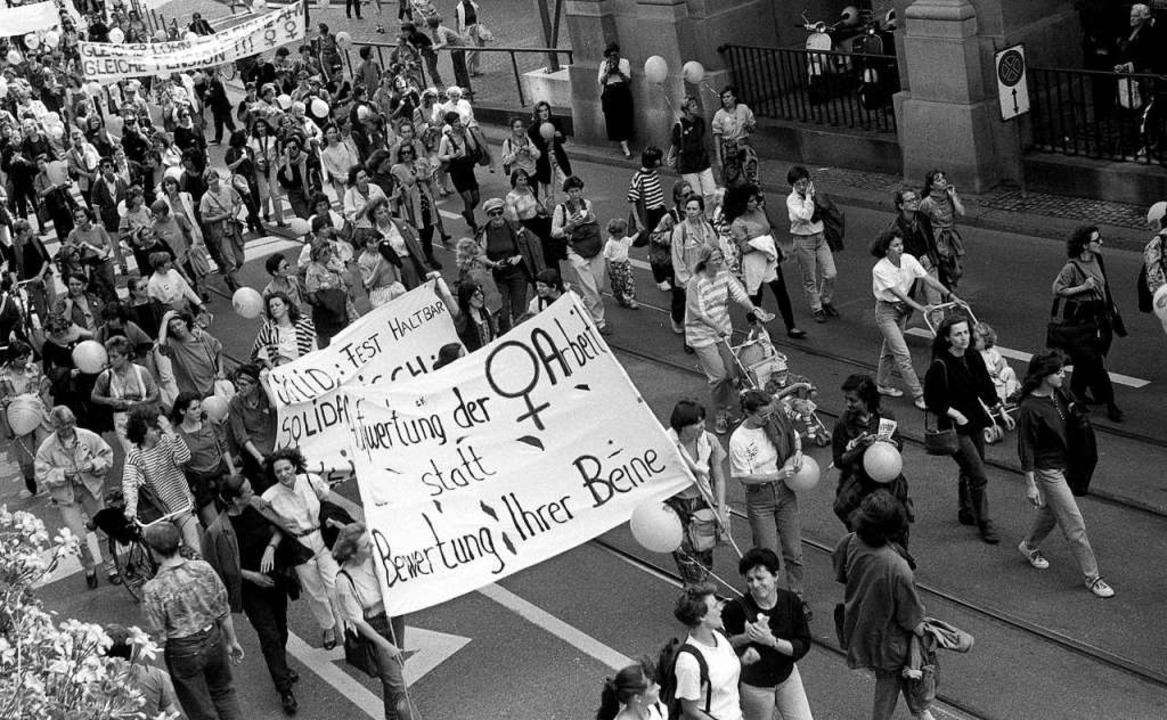 &#8222;Aufwertung der Frauenarbeit sta...0;: Frauendemonstration in Zürich 1991  | Foto: Gertrud Vogler (Schweizerisches Sozialarchiv)