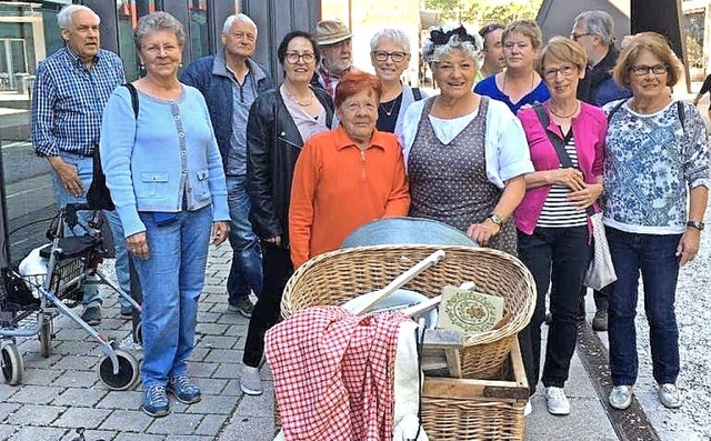 <BZ-FotoAnlauf> IG Frauen Eimeldingen:...8222;Wscherin Luise&#8220; in Lrrach  | Foto: Reinhild Brunkow