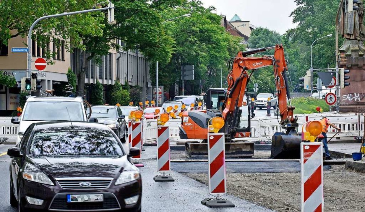 B 31 Im Freiburger Zentrum Am Freitag Wieder Frei - Freiburg - Badische ...