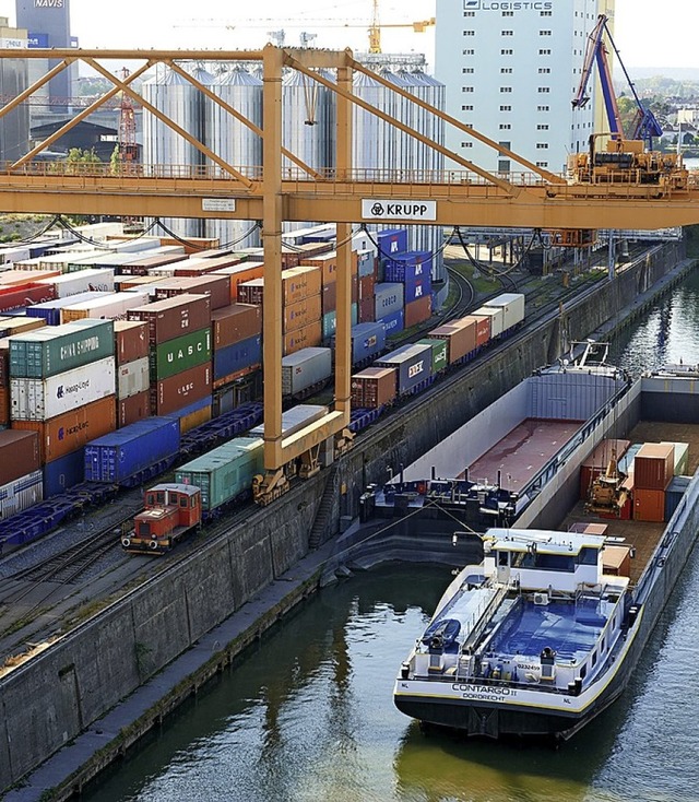 Der Container im Basler Rheinhafen  | Foto: Marc Eggimann Fotografie