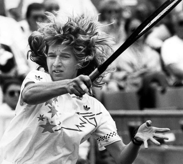 Steffi Graf in Aktion. Hier spielte sie 1988 am Hamburger Rothenbaum.   | Foto: Werner Baum (dpa)