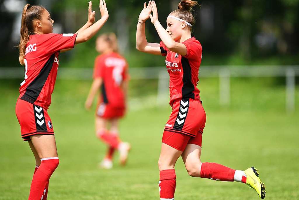 Die B-Juniorinnen Des SC Freiburg Spielen Um Deutsche Meisterschaft ...