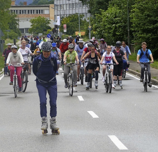 Egal ob mit Inlineskates oder Fahrrad:... war angesagt beim Slow-up Hochrhein.   | Foto: Lea Rollbhler