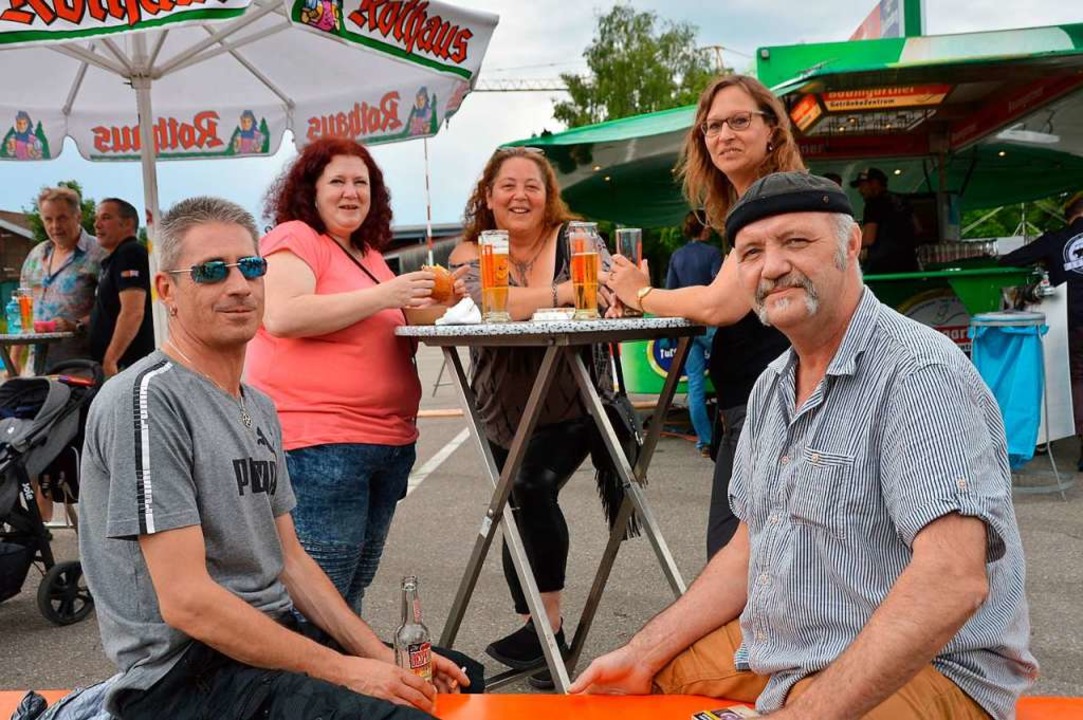 Das erste Food &amp; Beer Fest der Rhy...fte Wetter einige Besucher fern hielt.  | Foto: Horatio Gollin