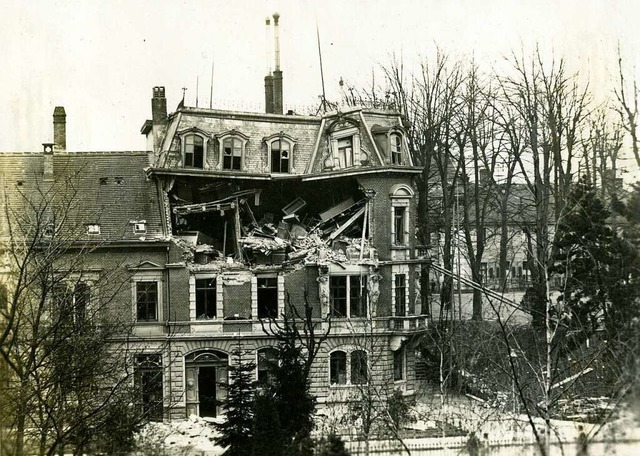 Das zerstrte Haus Himmelsbach in der ...rd in Hertha Scherbs Kalender erwhnt.  | Foto: Stadtarchiv