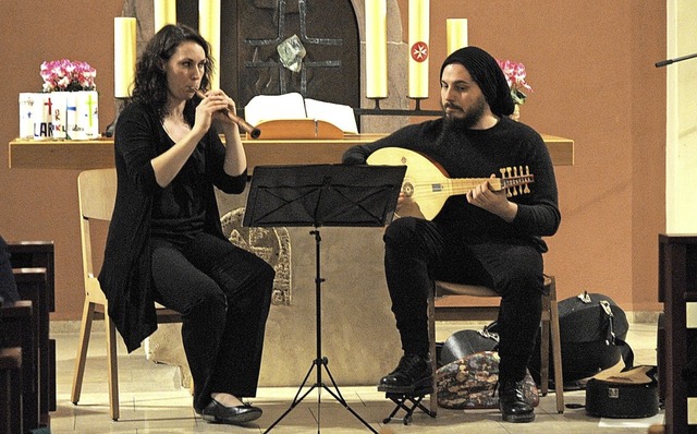 Silke Gwendolyn Schulze  und Peppe Fra... Auftritt in der Kirche in Feuerbach.   | Foto: Regine Ounas-Krusel