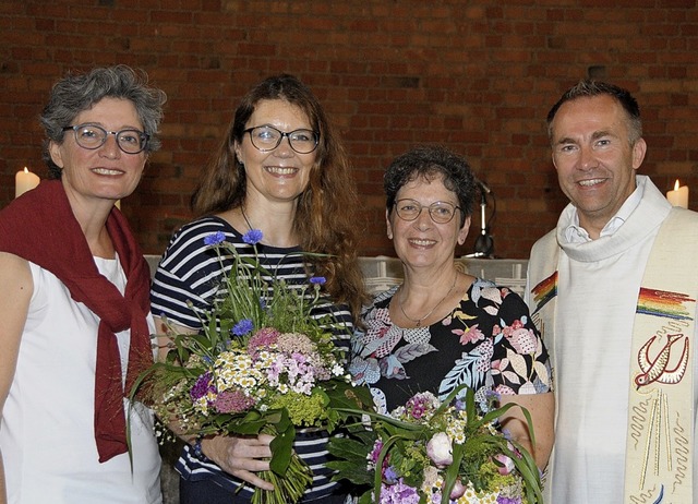 Die katholische Gemeinde  verabschiede... Sigrid Fuchs und Pfarrer Gerd Mller.  | Foto: Regine Ounas-Krusel