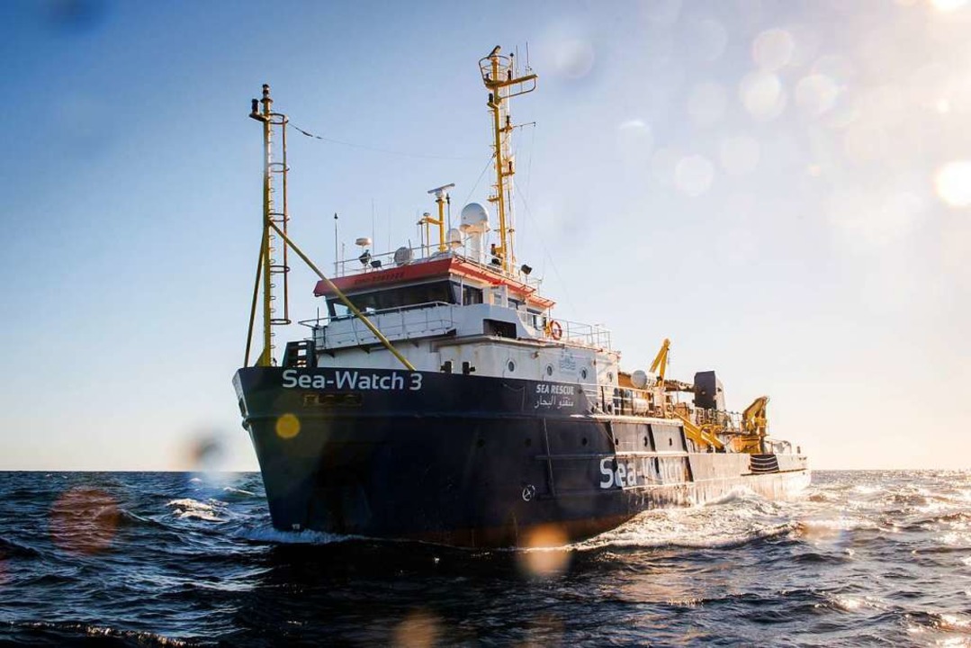 Ein Ende 2018 zur Verfgung gestelltes...f Sea-Watch 3 vor der libyschen Kste.  | Foto: Chris Grodotzki , Jib Collective