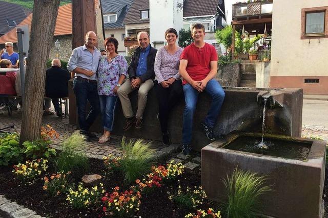 Anwohner haben Anlage des Rebstockbrunnen in Btzingen verschnert