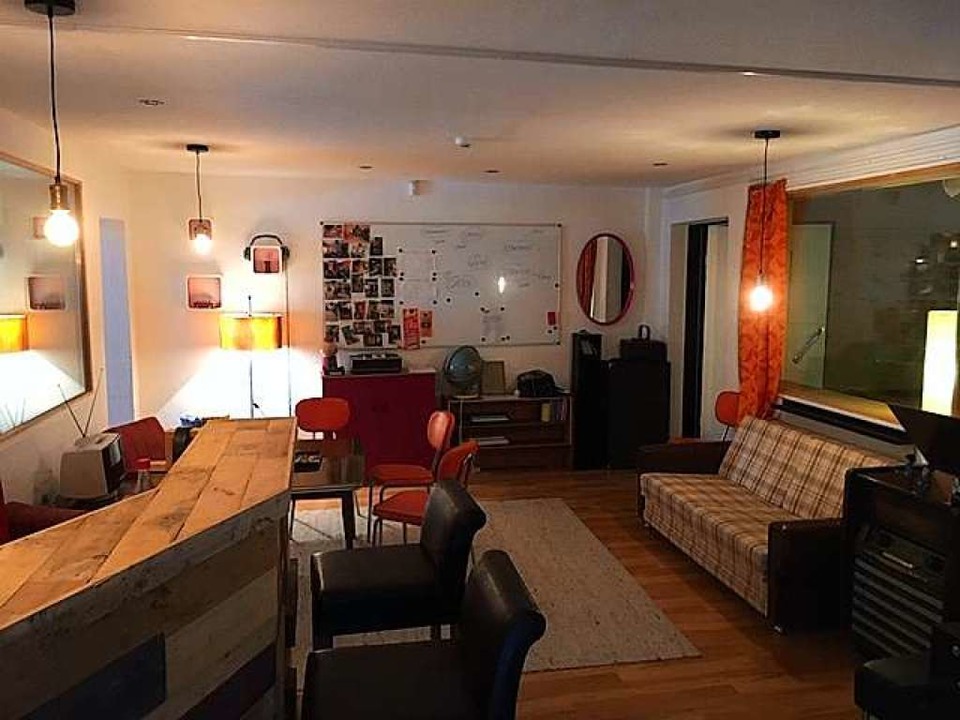In der Klimperstube in Hugstetten gibt...tlicher Atmosphre Wohnzimmer-Konzerte  | Foto: Daniel Barth