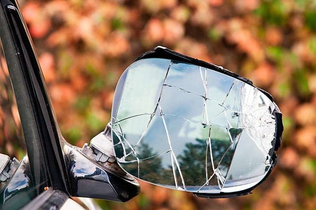 An den beiden geparkten Autos entstand...en fnfstelligen Bereich (Symbolbild).  | Foto: S. Engels - Fotolia