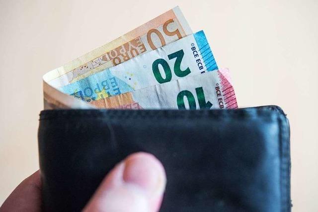 Trickdieb klaut Papiergeld aus Portemonnaie